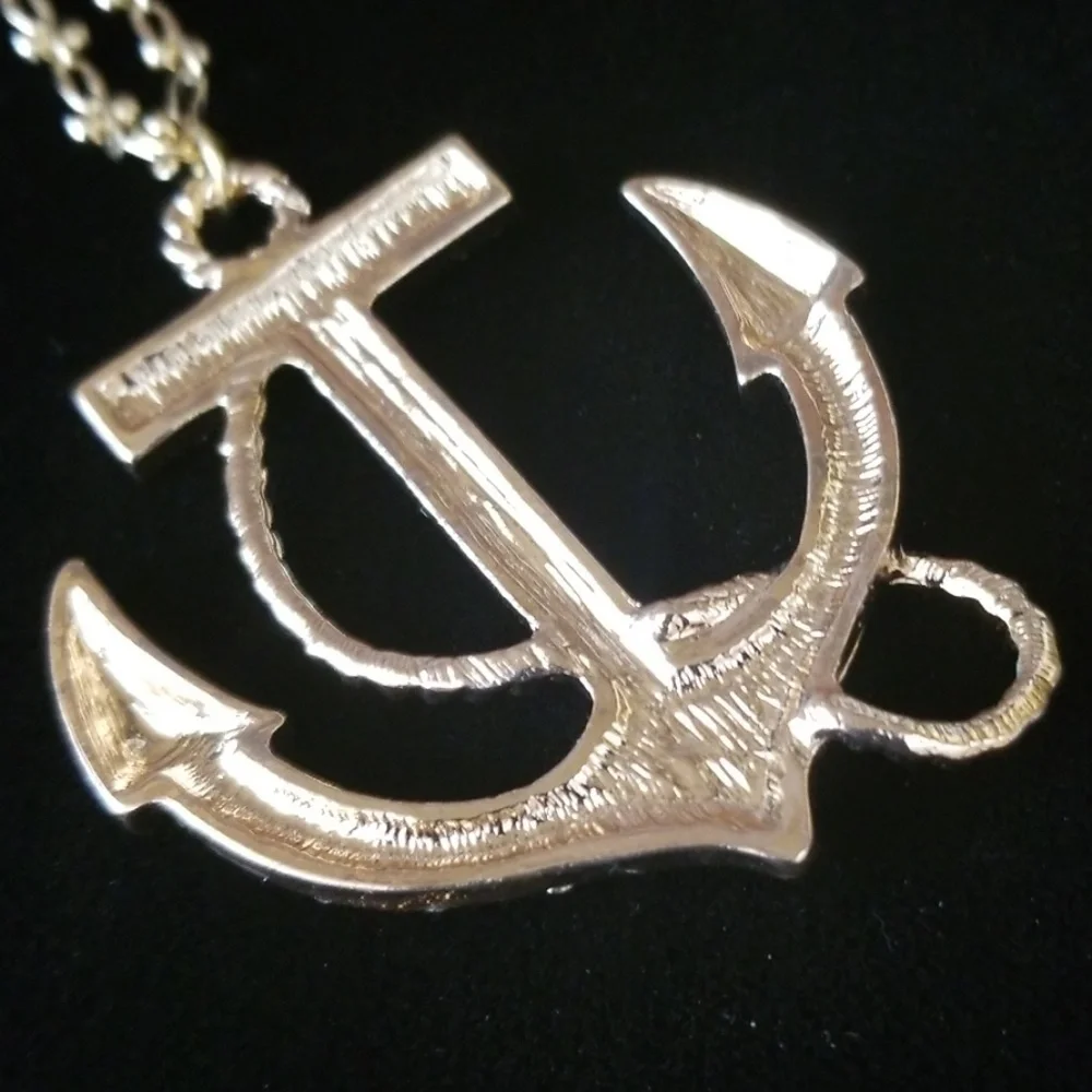 NWT Hand Crafted Rhinestone Anchor Pendant Goldtone Finish Necklace - Picture 9 of 12